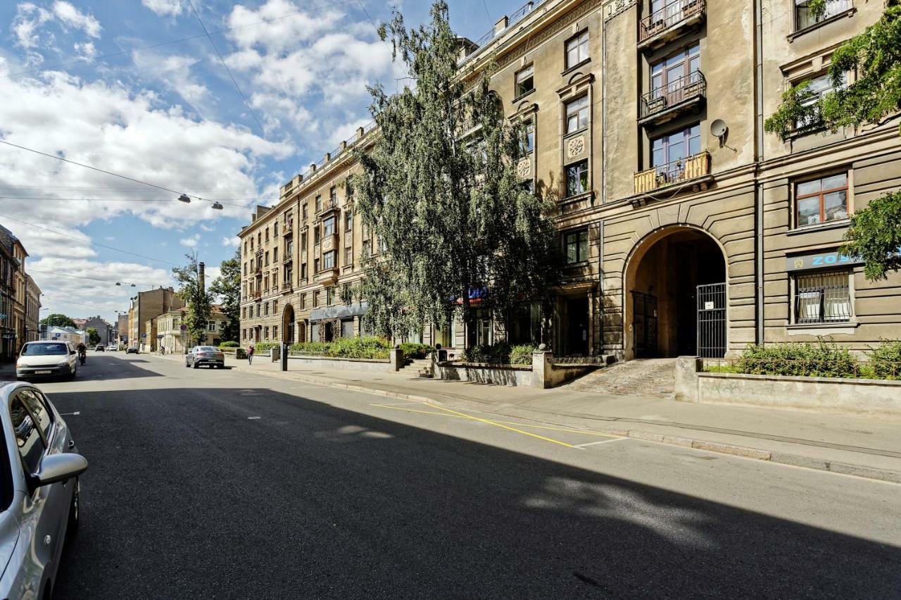 Apartament Riga Center Terbatas Street Apt. + Free Parking Zewnętrze zdjęcie